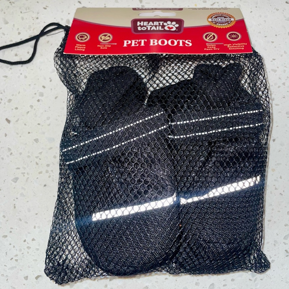 Heart to Tail Black Pet Boots Size Large New